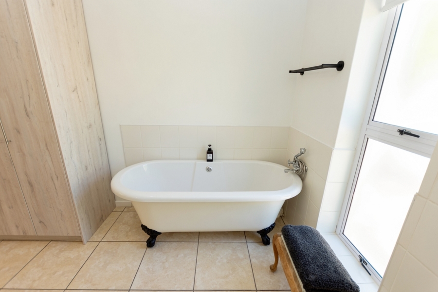 4 Bedroom Property for Sale in Riebeek Kasteel Western Cape